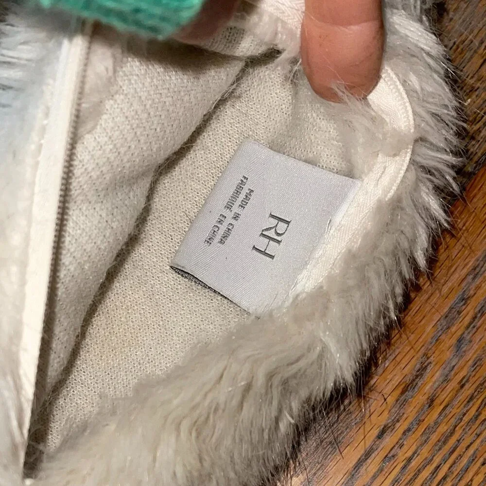 RESTORATION faux fur zippered pillow case/20.25
